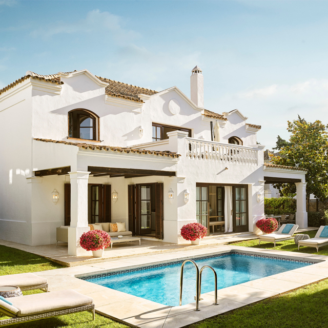 Four Bedroom Villa with Kitchen