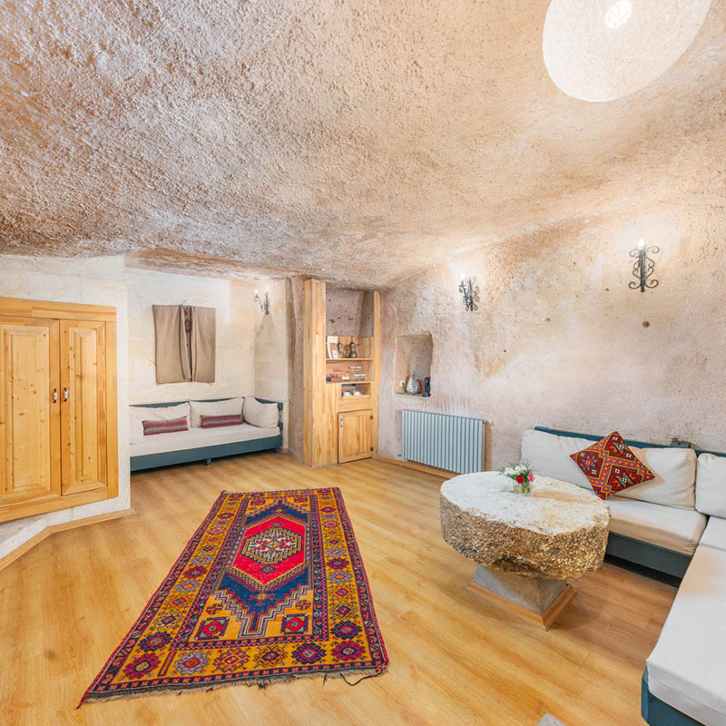 Royal Suite with Outdoor Hot Tub