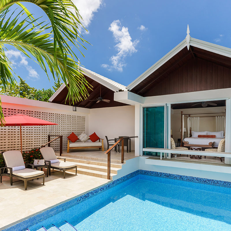 Luxury Almond Pool Suite 