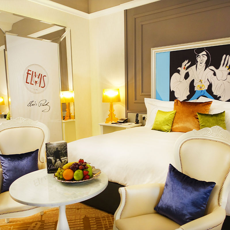 Luxury Room with one King Bed