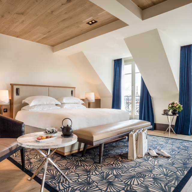 Eiffel Tower Suite
