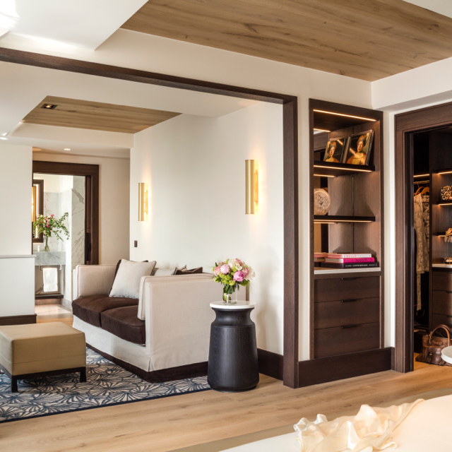Eiffel Tower Suite