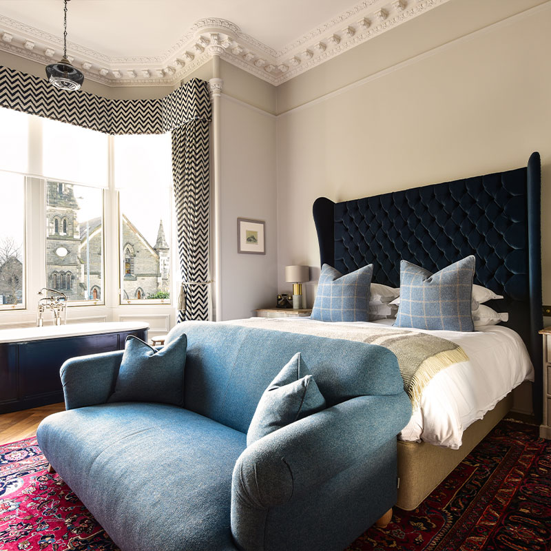 Roseate Junior Suite