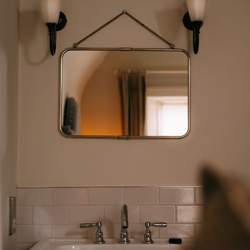 Roseate Junior Suite