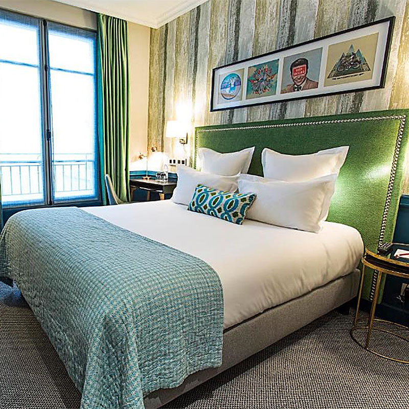 Classic Room - 1 Queen Bed 