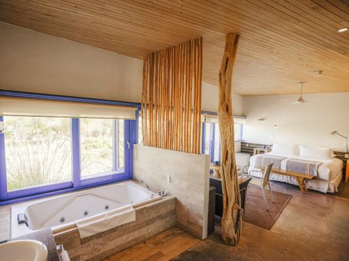 Standard Double Suite