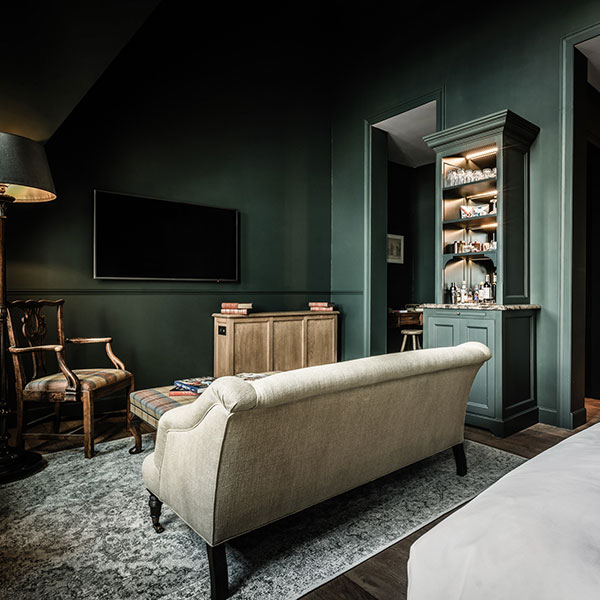 Suite 23
