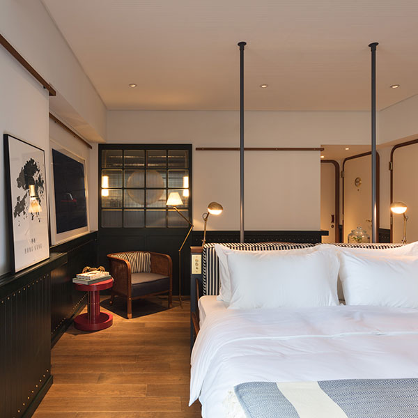 Extra Large Room