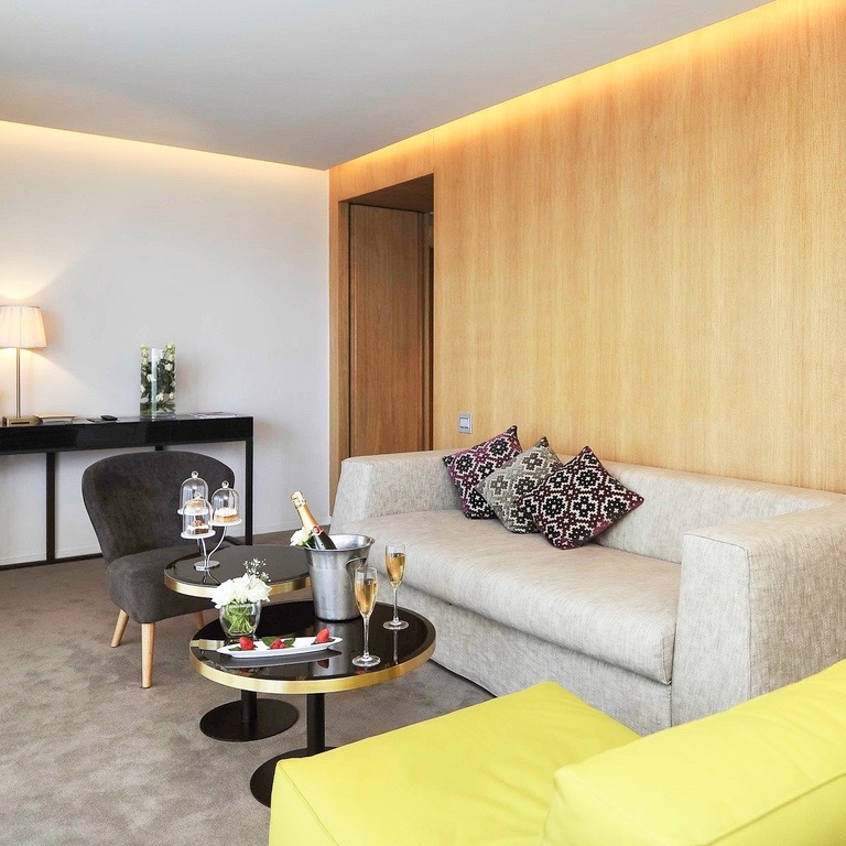 Junior Suite Swimming Pool View