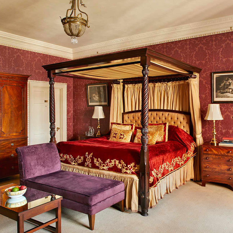 Feature Room 