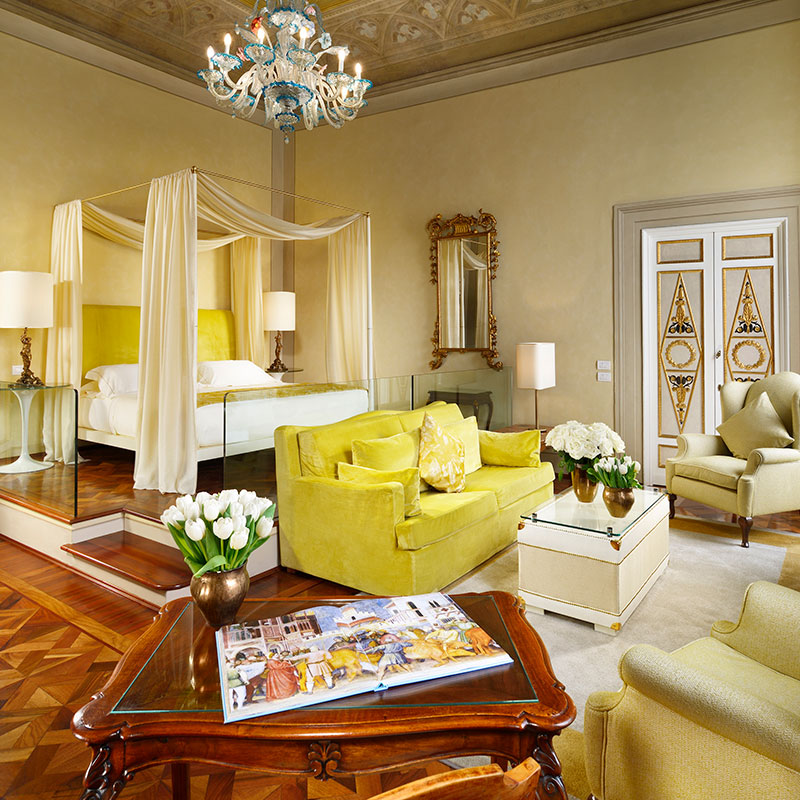 103 OPEN SPACE FRESCOED SUITE