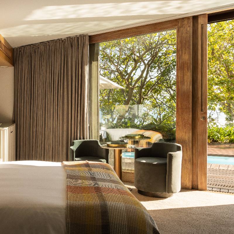 Deluxe Spa Room
