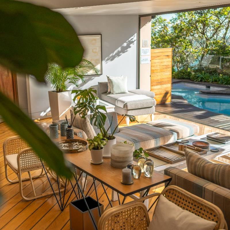 Deluxe Spa Room