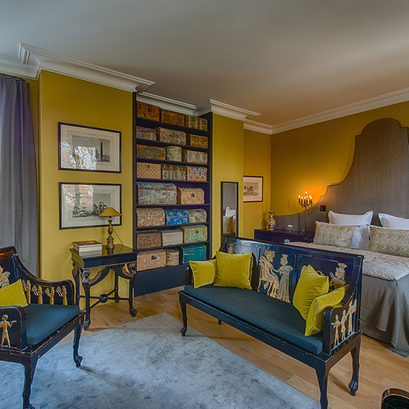 THE CONSUL SUITE 