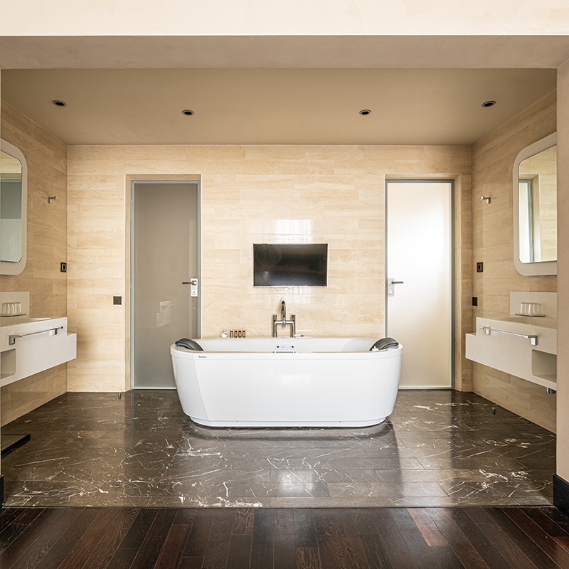 Signature Suite