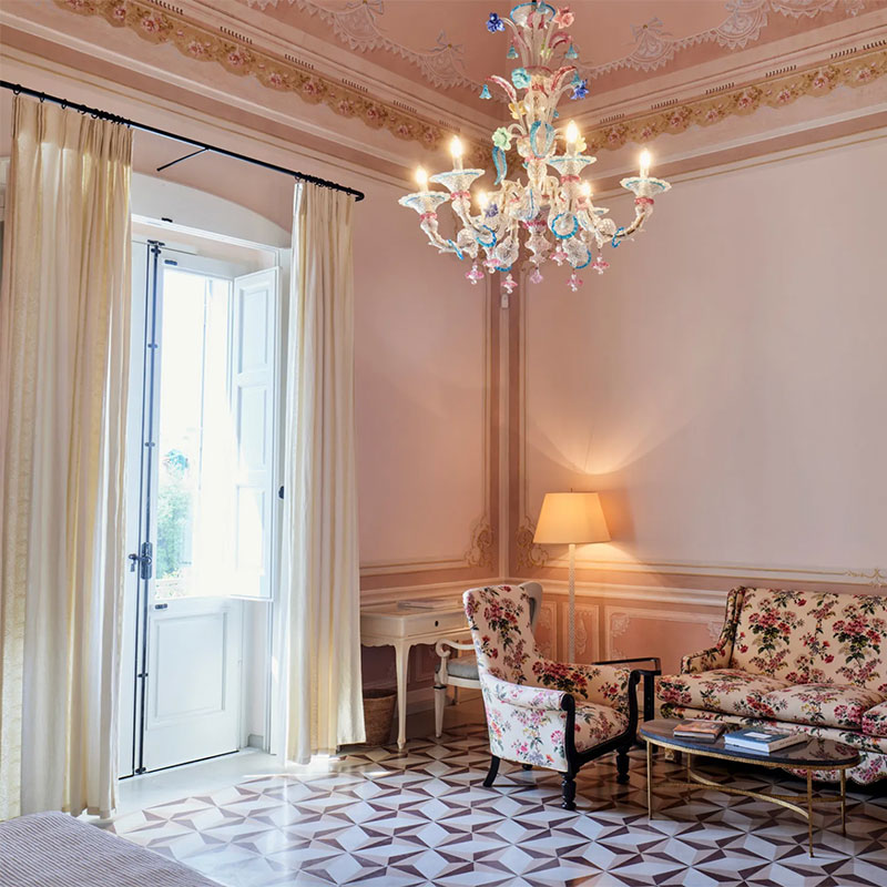 Suite Eight (Gia)