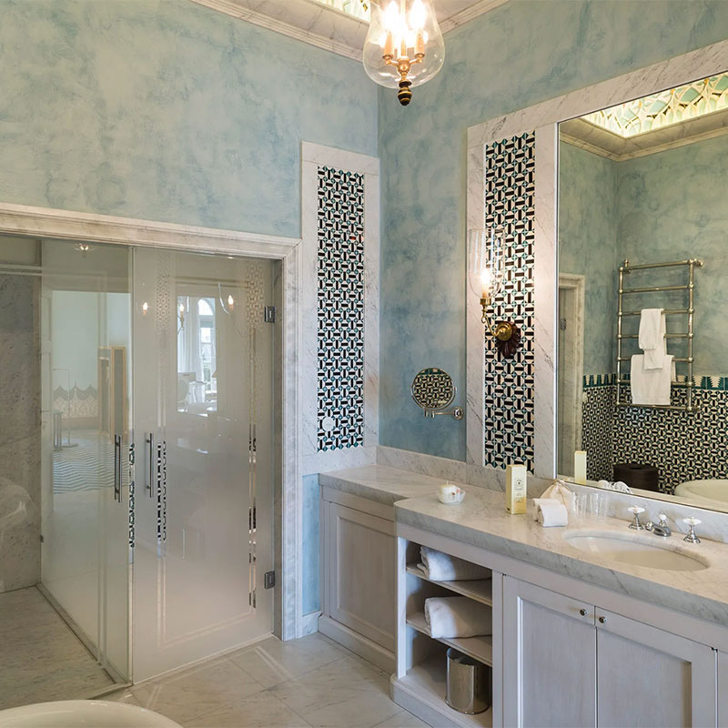 Suite Nine (Francis)
