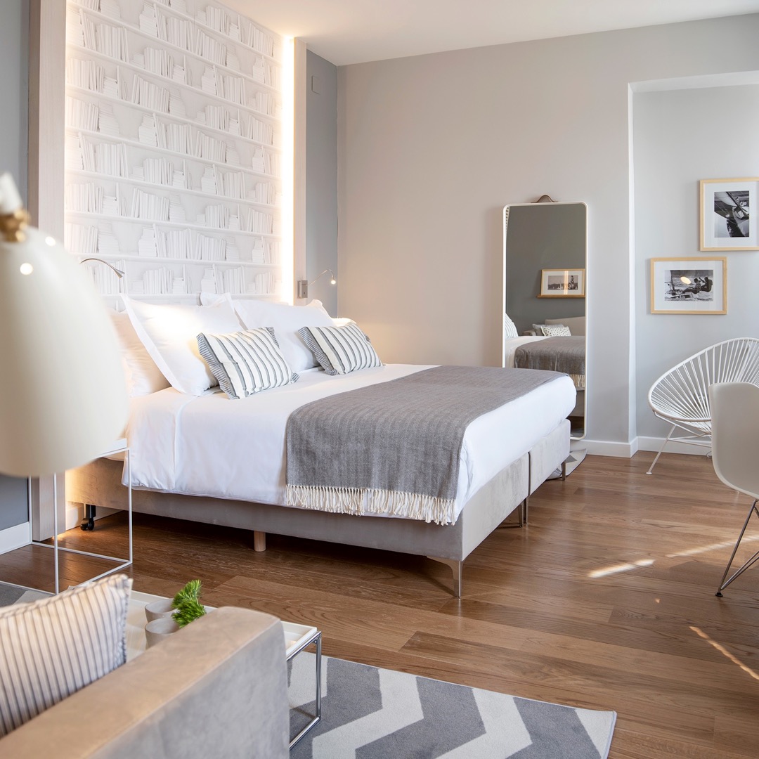 Classic Partial Sea View Room
