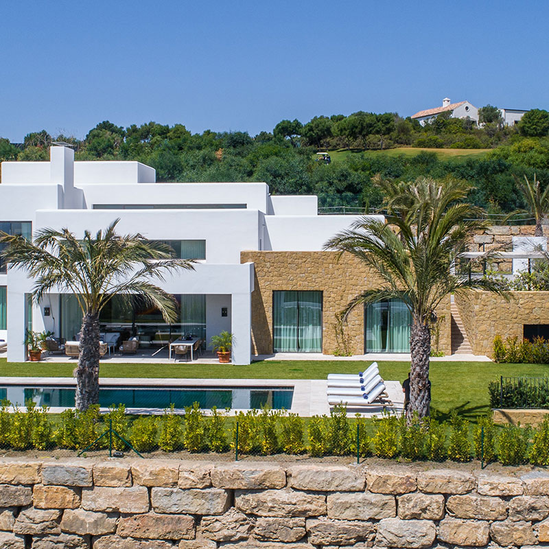 5 Bedroom Villa