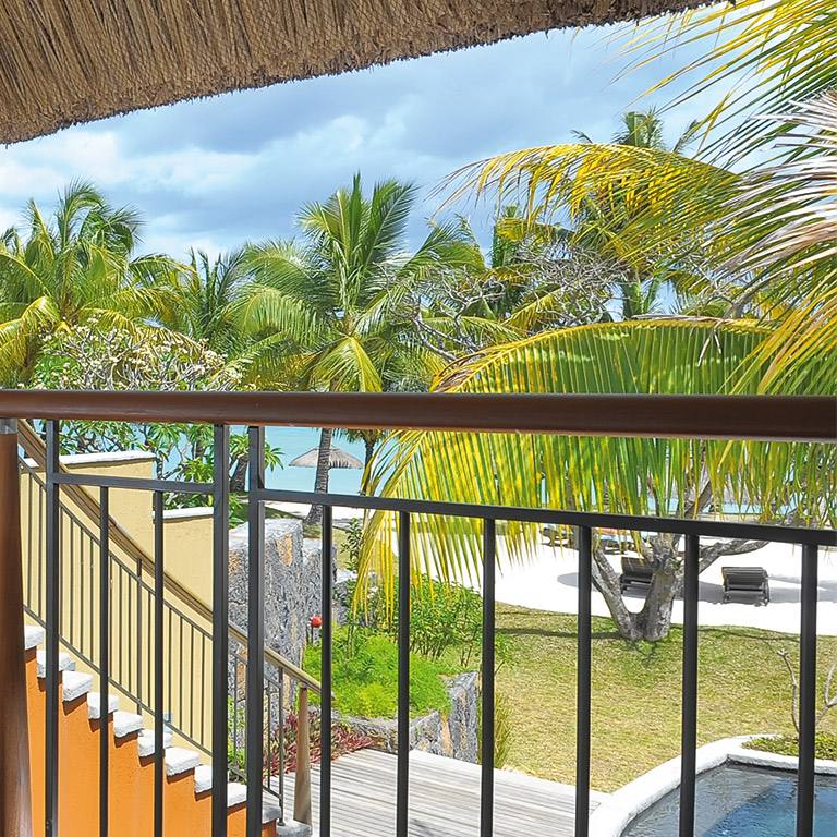 Beachfront Senior Suite with Pool