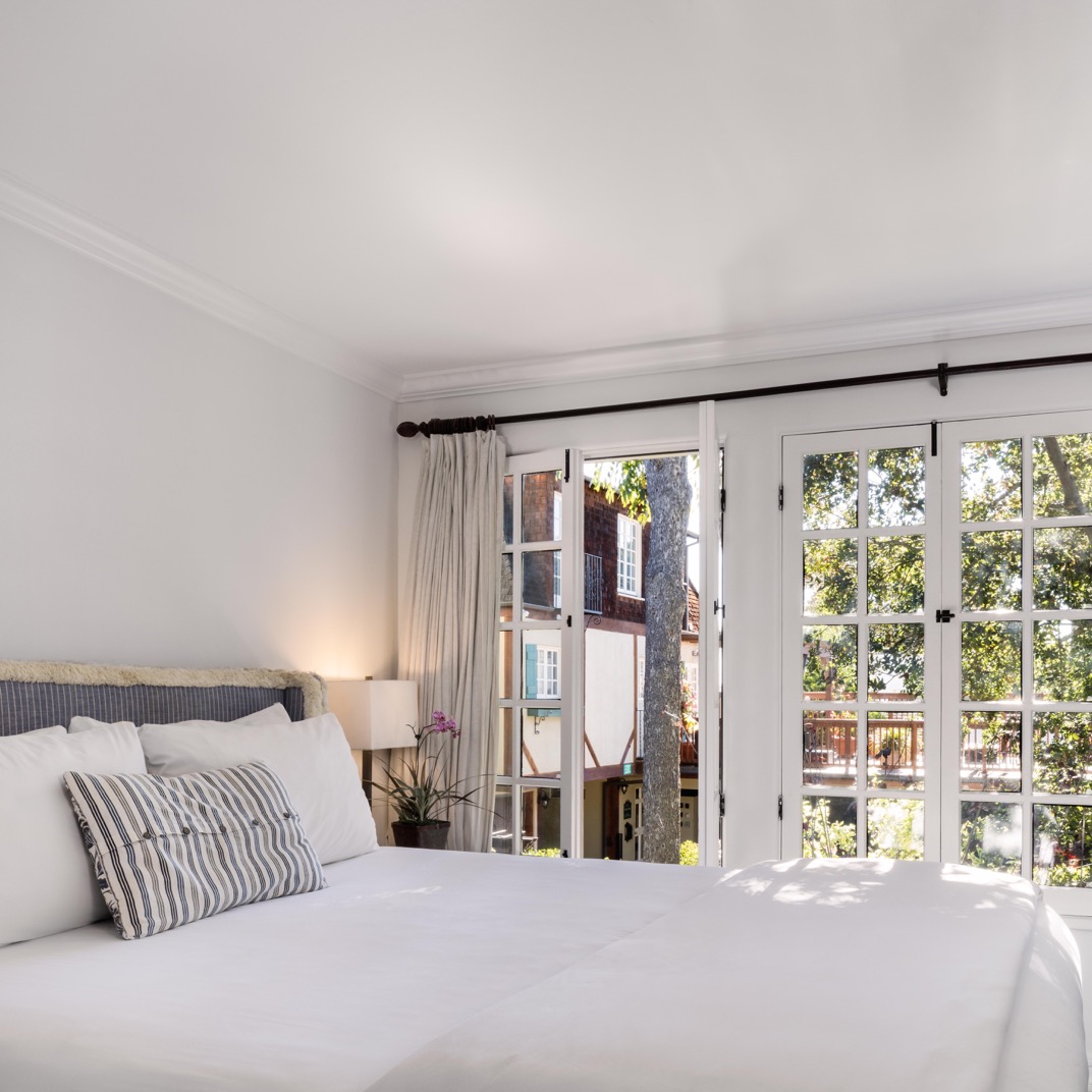 King Two Story Deluxe Suite
