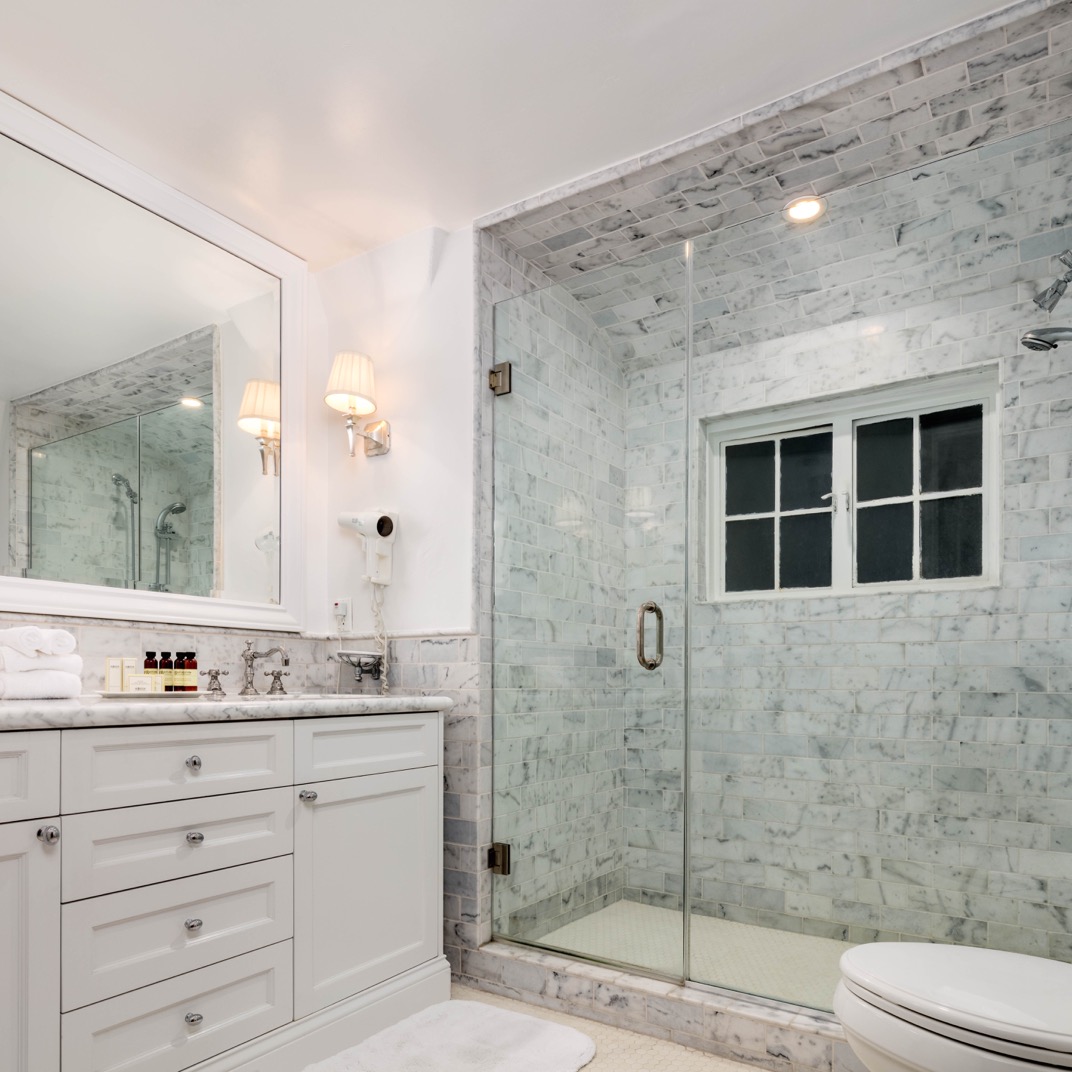 King Two Story Deluxe Suite