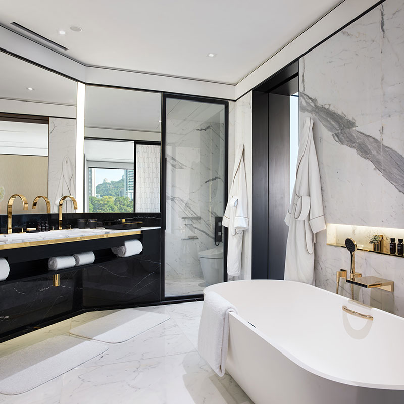 Signature Suite with Lounge Access