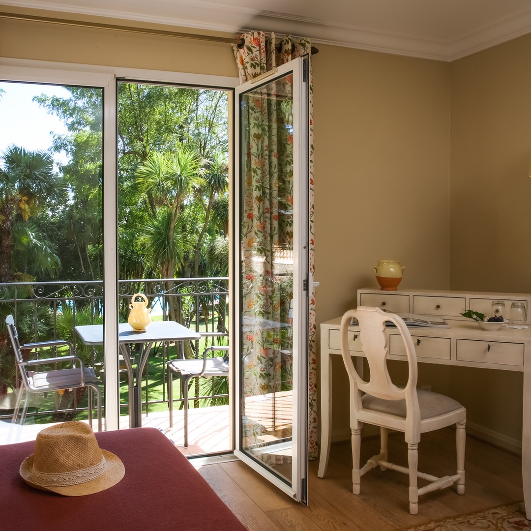 Superior Garden Room