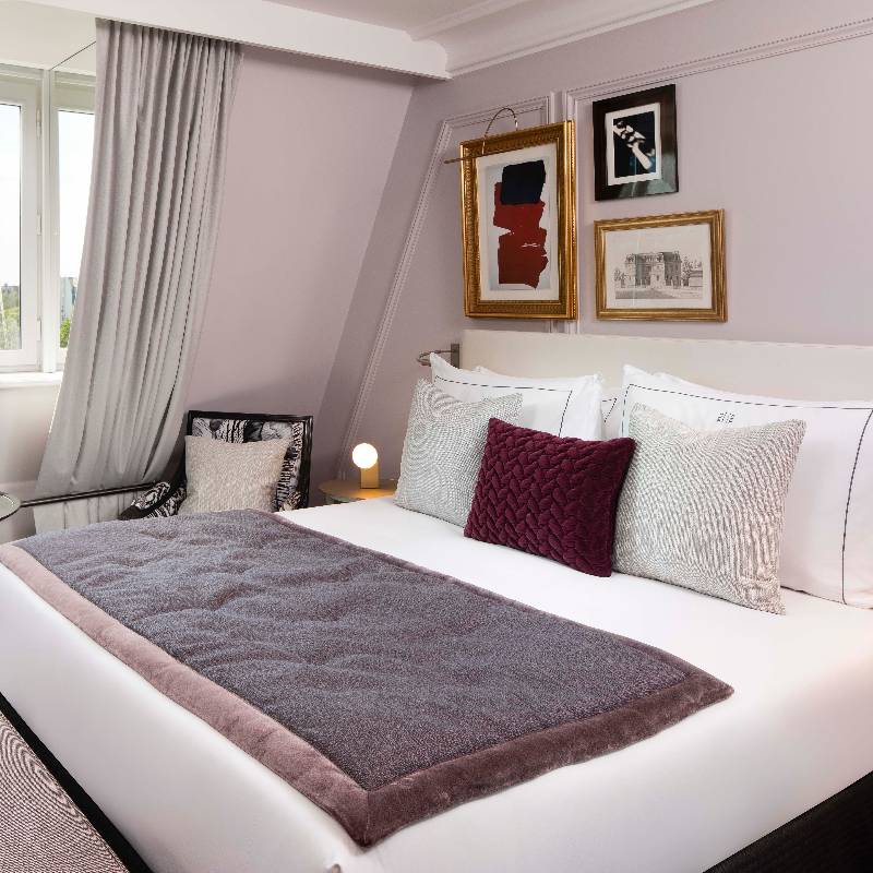 Superior Room with Eiffel Tower view
