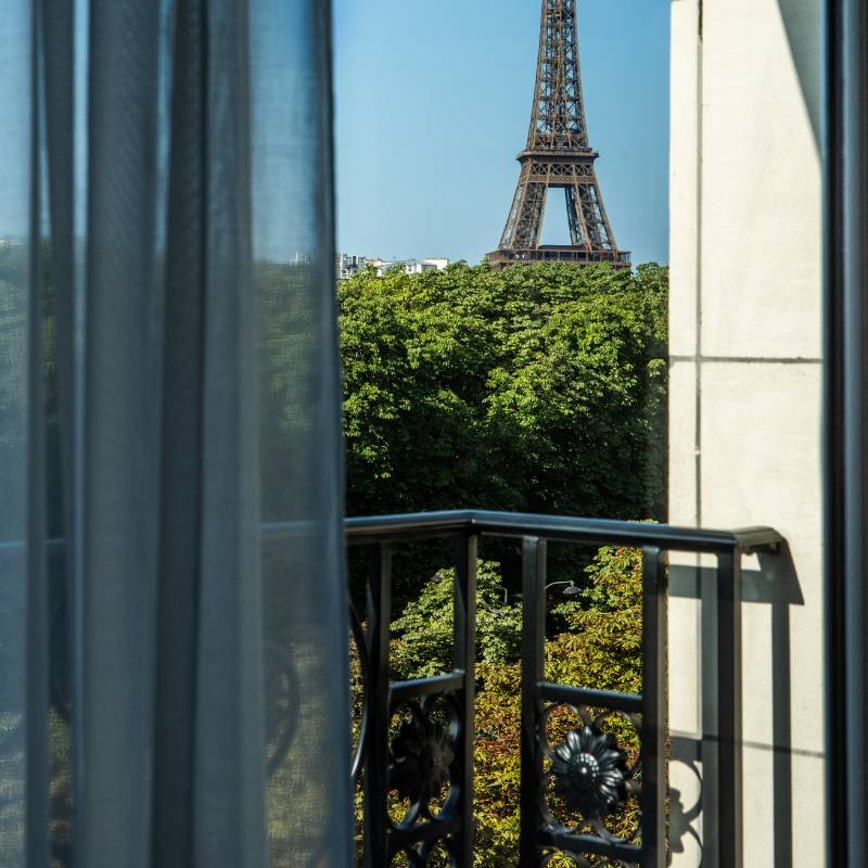 Superior Room with Eiffel Tower view