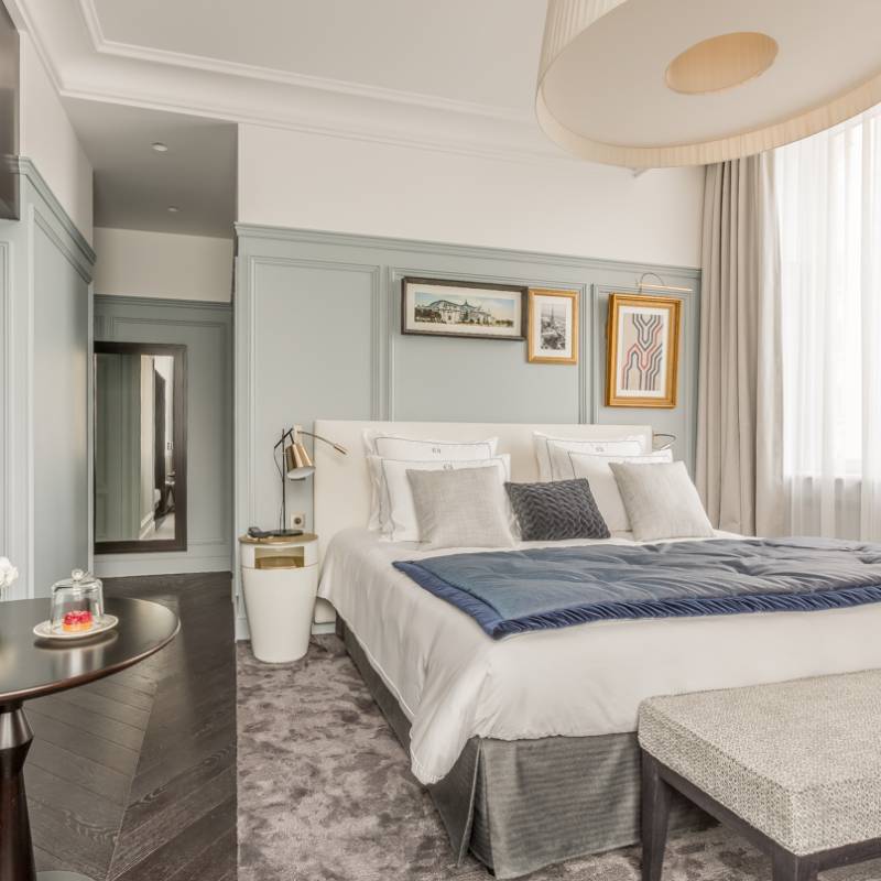 Deluxe Room with Eiffel Tower view