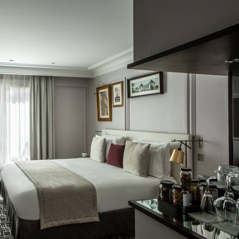 Deluxe Room with Eiffel Tower view
