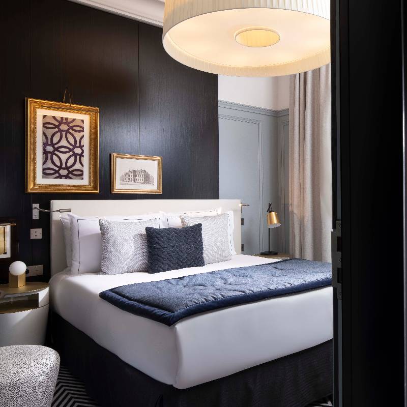 Connecting Rooms