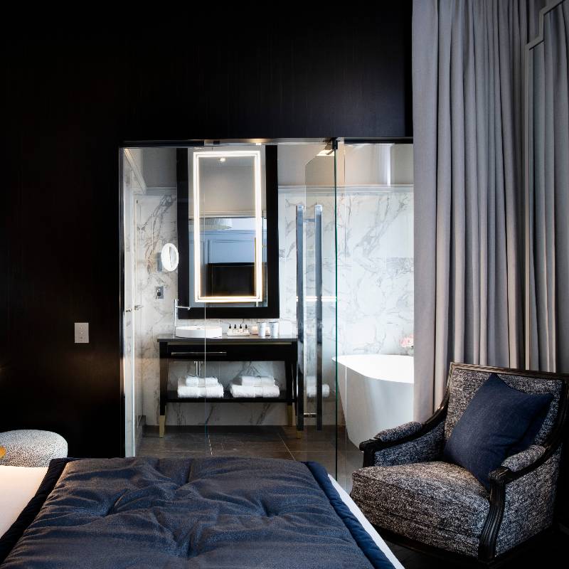 Connecting Rooms