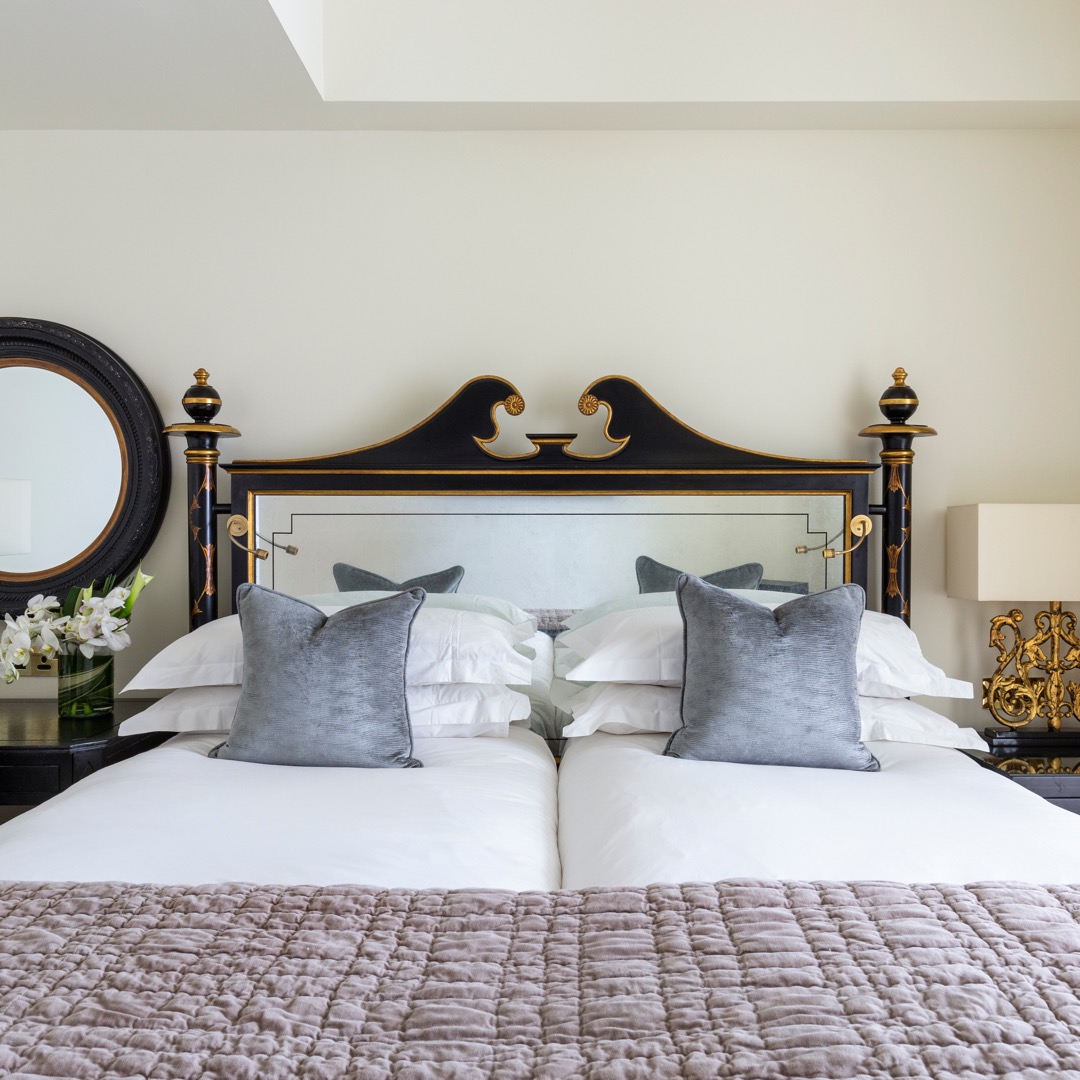 Classic Twin - 2 Single Beds