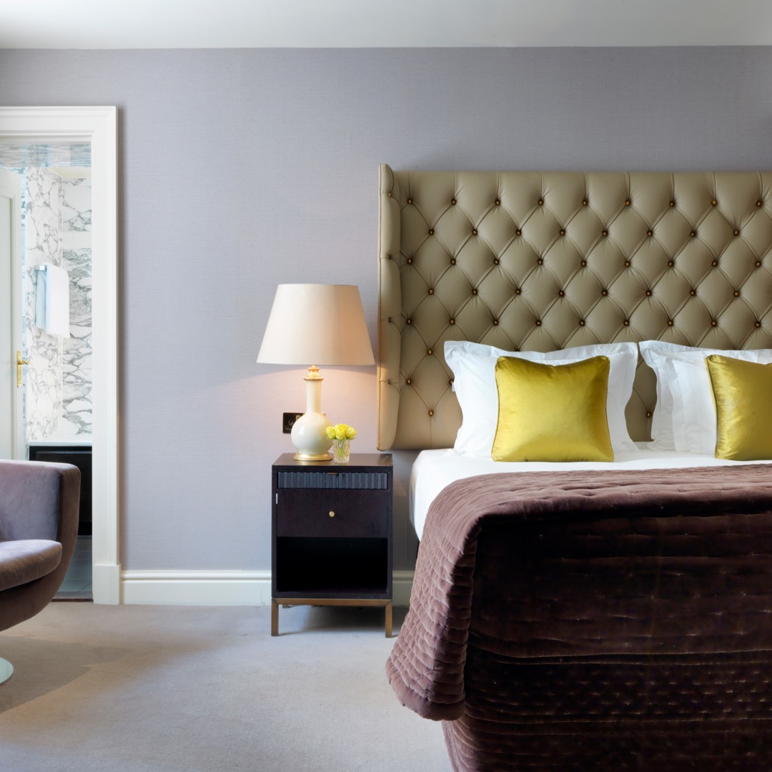 Deluxe Room - 1 Queen Bed