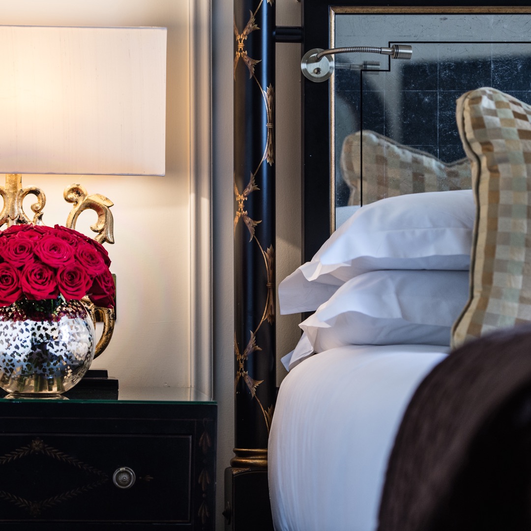 Deluxe Room - 1 Queen Bed