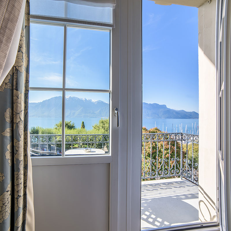 Deluxe Room Lake View 