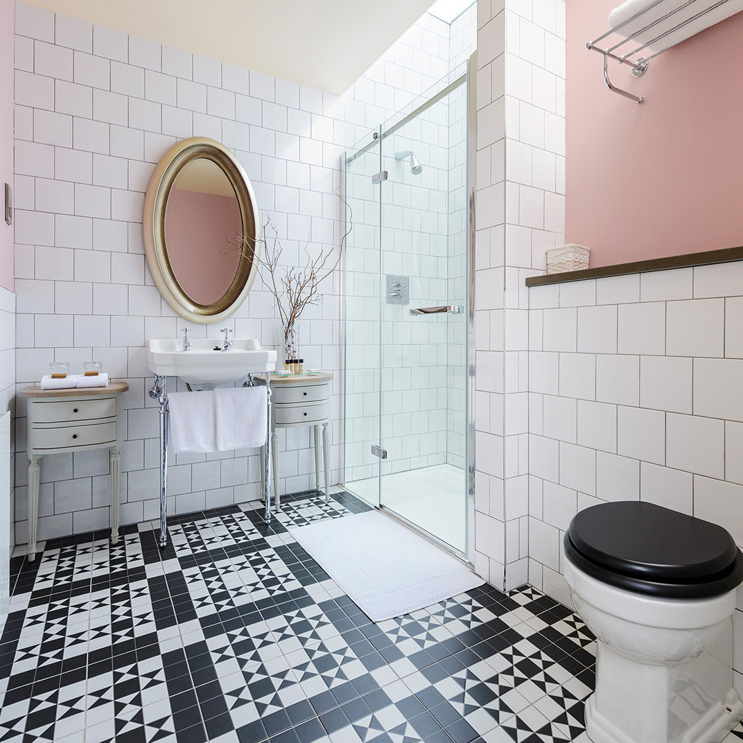 Arbutus Suite 