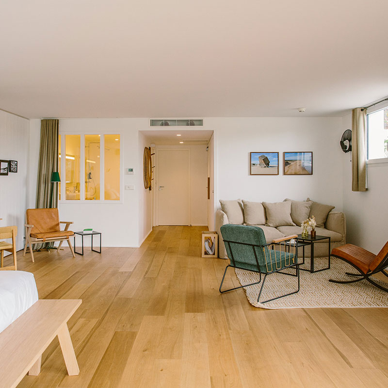 Suite - Lake View