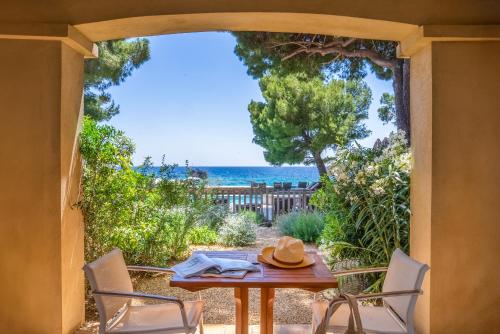 Double room with sea view, free access to the spa and private beach