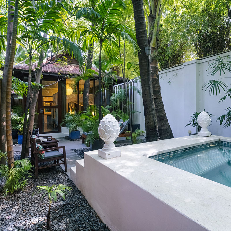 Private Jacuzzi Bungalow
