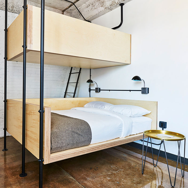 Queen/Twin Loft- Mobility/Hearing Access