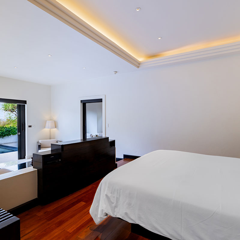 Grand Pool Suite with Partial Seaview