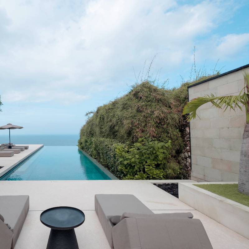 3 Bedroom Cliff Edge Villa