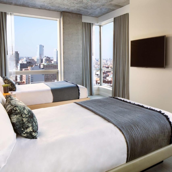 2 Double Beds City View