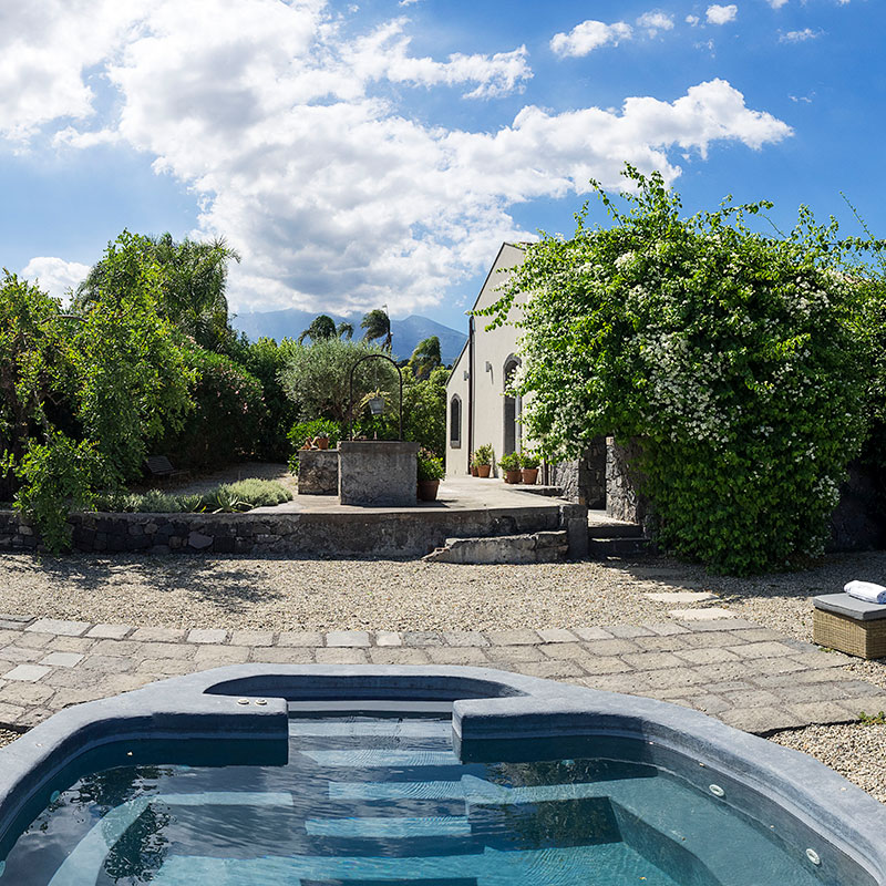 Jacuzzi Sicilian Villa