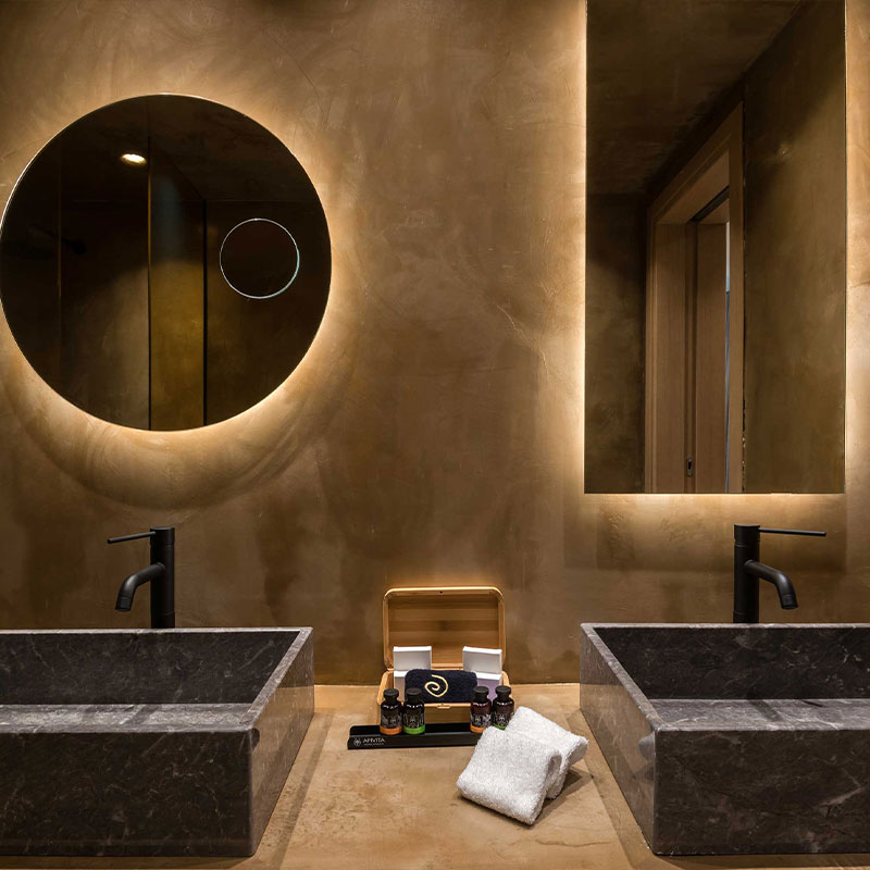Family Suite with Infinity Pool