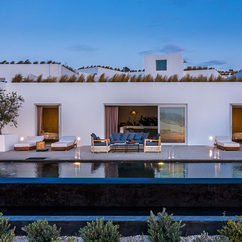 Four Bedroom Villa with Infinity Pool