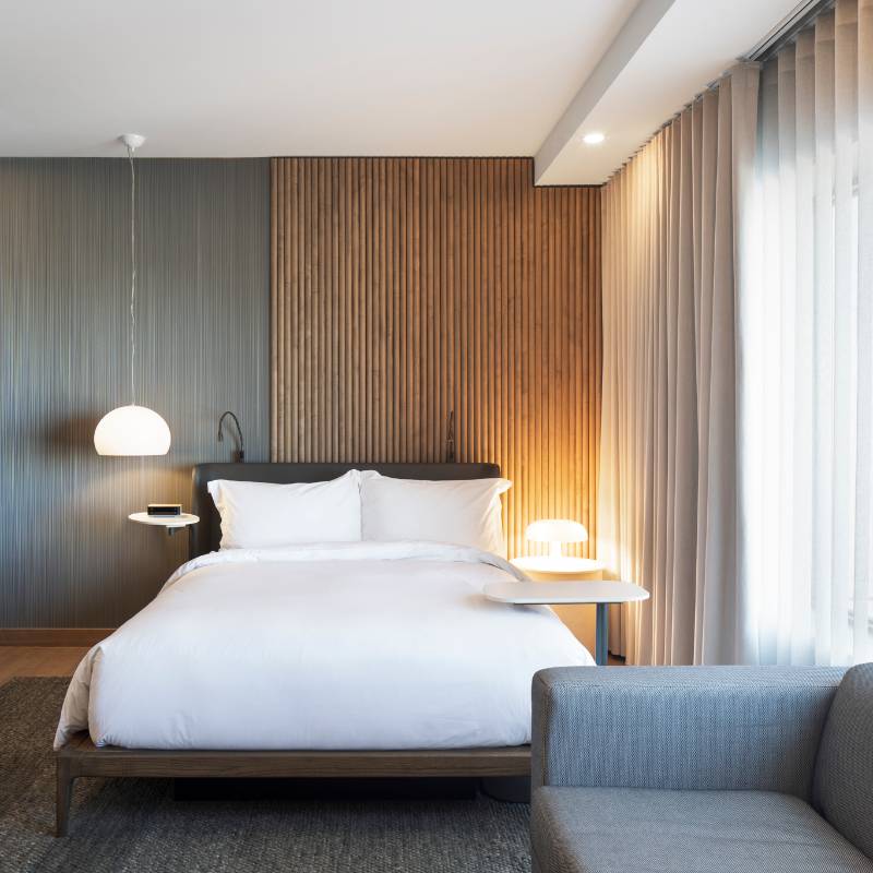 Signature Room 1 Queen Bed with Sofa Bed
